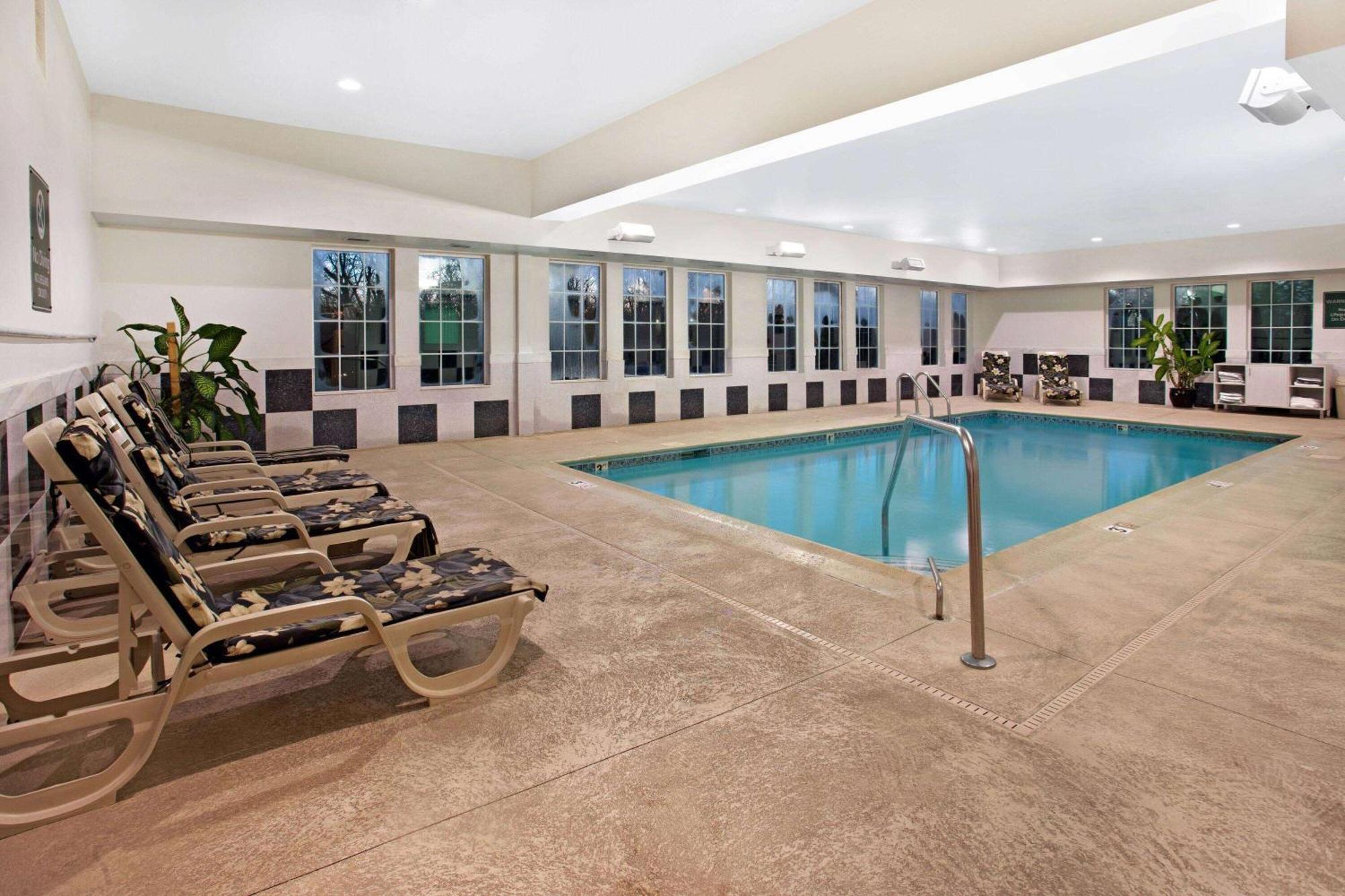 La Quinta By Wyndham Stonington-Mystic Area Hotell Pawcatuck Exteriör bild