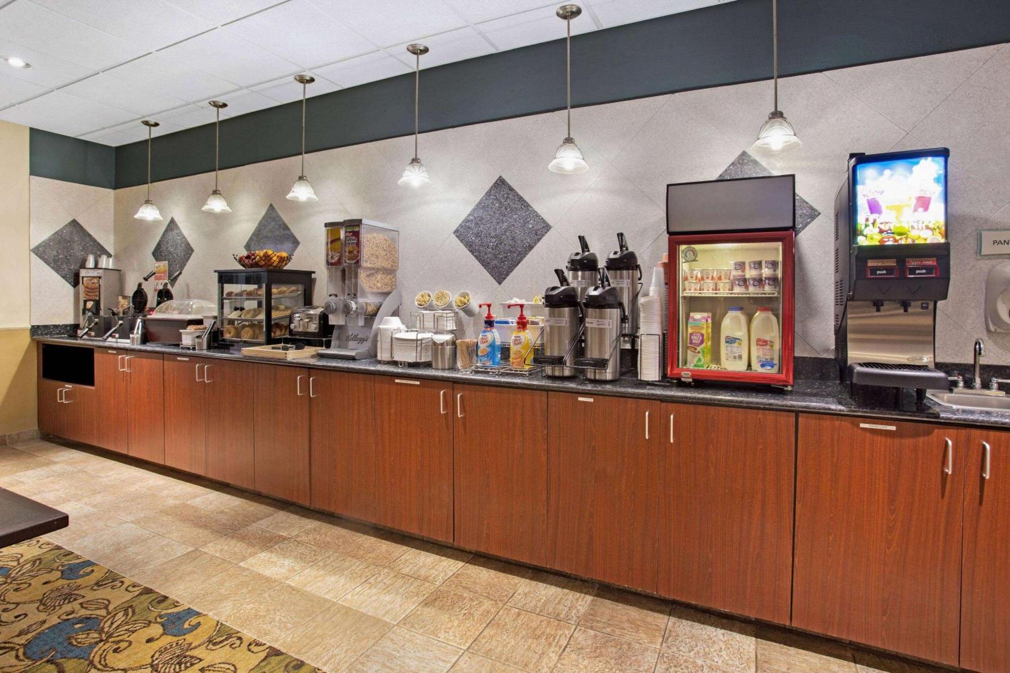 La Quinta By Wyndham Stonington-Mystic Area Hotell Pawcatuck Exteriör bild